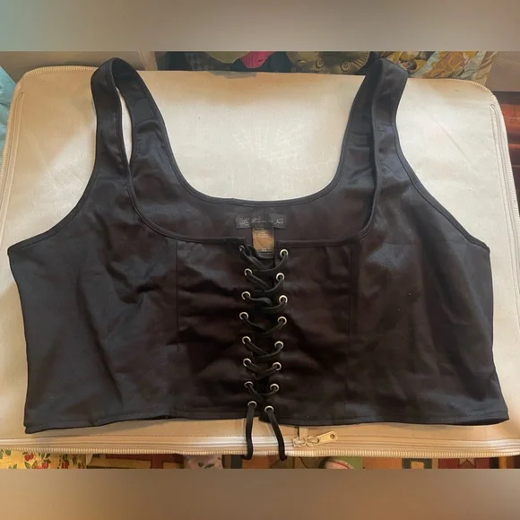 Cottage Witch Corset by La Femme en Noir 4x - Picture 5 of 5